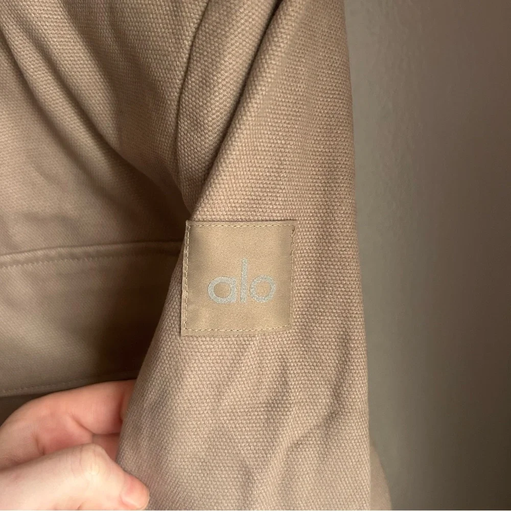 Alo Cropped Main Character Jacket